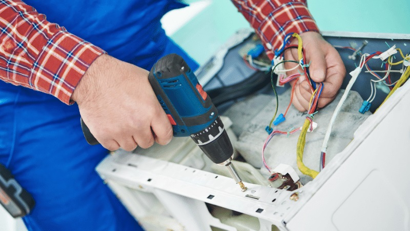 Salihli Viessmann Viessmann çamaşır makinesi kart tamiri – Su almama arızası orijinal parça ile giderildi. - Teknik servis örneği